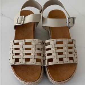 Wonderly Beige Woven Sandals